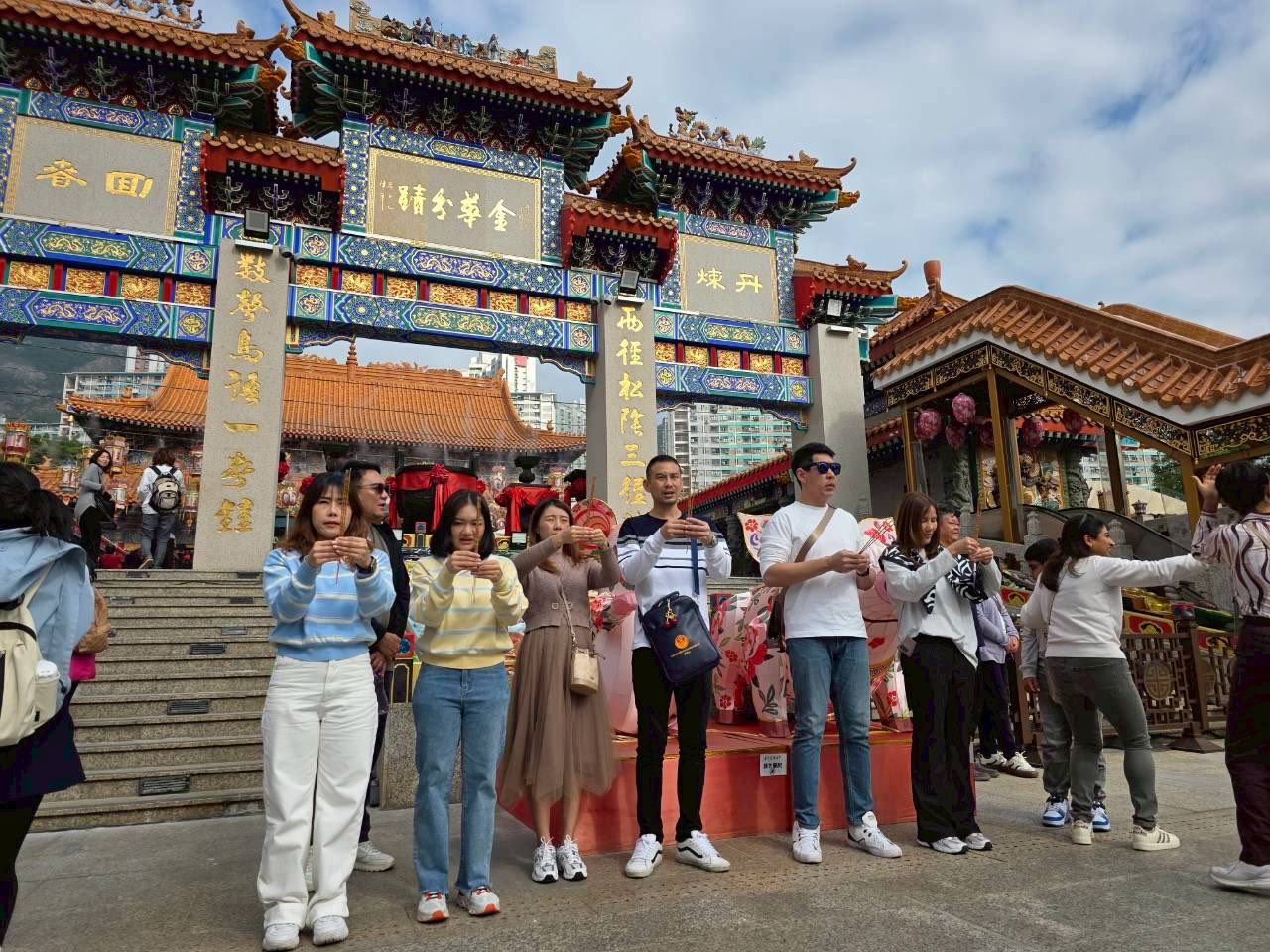 MVL-HKG02-HX : ฮ่องกง มูเสริมพลังไหว้พระ 6วัด FREEDAY 1วัน 4วัน 2คืน