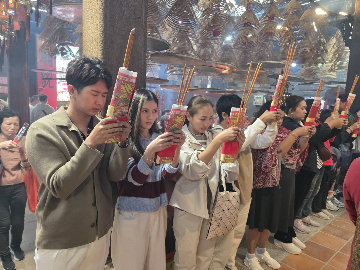 MVL-HKG01-EK ฮ่องกงมูเสริมพลังไหว้พระ 6วัดดัง Freeday 1วัน 3วัน 2คืน & MVL-HKG02-EK ฮ่องกงมูจัดหนัก 9 วัดดัง สักการะ องค์แชกง องค์เก่าแก่600ปี 3วัน2คืน